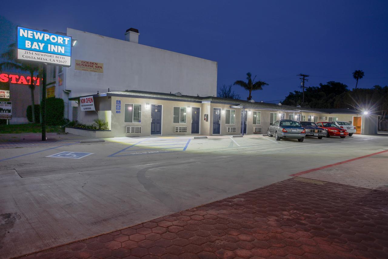 Newport Bay Inn คอสตาเมซา ภายนอก รูปภาพ